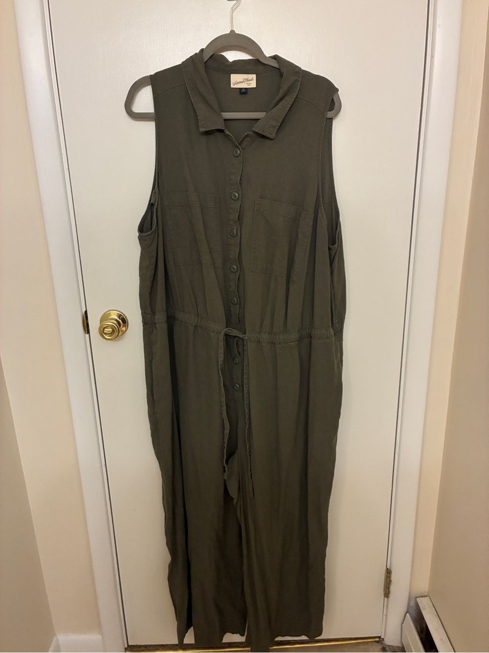 Universal Thread Olive Green Sleeveless Button-Front Jumpsuit